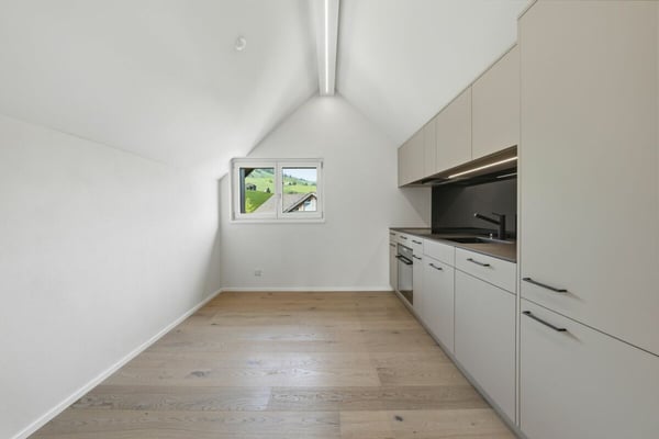 Charmante kernsanierte Dachwohnung mit Balkon und Weitsicht in idyllischem Urnäsch 3