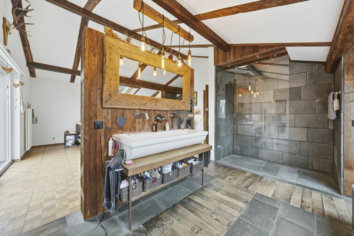 Einzigartiges Anwesen mit Naturpool, Weinberg und Spa-Oase in traumhafter Lage von Klingnau