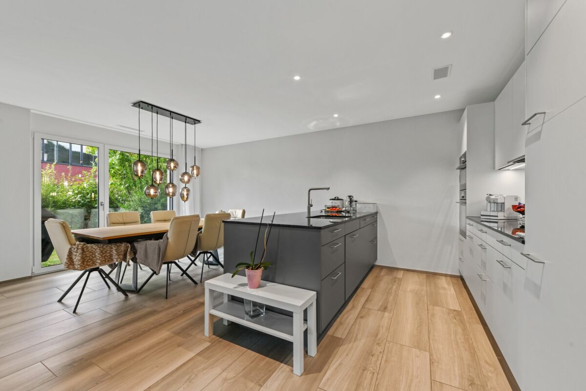 Exklusive Gartenwohnung mit Terrasse und idyllischem Garten in zentraler Lage