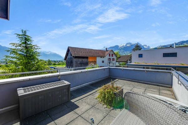 Modernes Wohnerlebnis mit Weitblick -  Einfamilienhaus mit Pool, Gartenidylle  und Panoramasicht 19