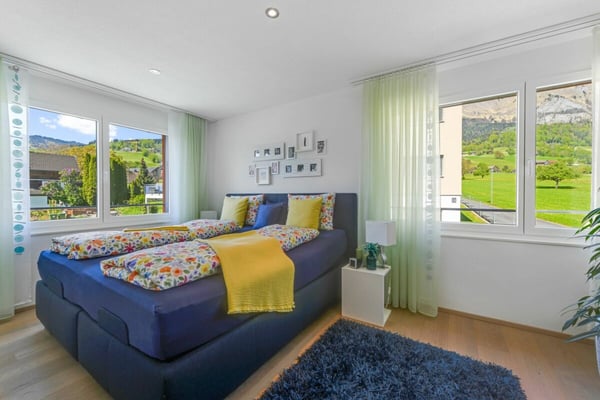 Modernes Wohnerlebnis mit Weitblick -  Einfamilienhaus mit Pool, Gartenidylle  und Panoramasicht 17