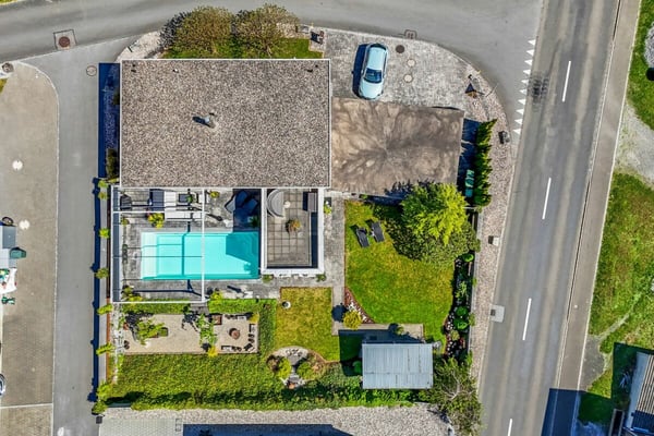 Modernes Wohnerlebnis mit Weitblick -  Einfamilienhaus mit Pool, Gartenidylle  und Panoramasicht 22
