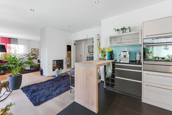 Modernes Wohnerlebnis mit Weitblick -  Einfamilienhaus mit Pool, Gartenidylle  und Panoramasicht 6