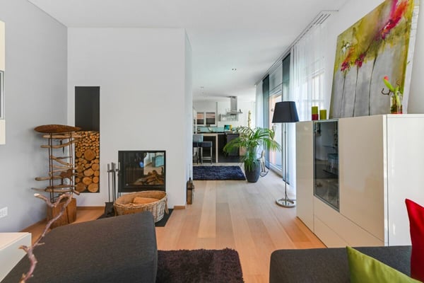 Modernes Wohnerlebnis mit Weitblick -  Einfamilienhaus mit Pool, Gartenidylle  und Panoramasicht 11