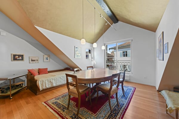 Mietkauf: Zeitlose Eleganz mit Weitblick - stilvolle Maisonette-Dachwohnung im Herzen von Wil SG 12