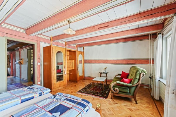 Mietkauf: Zeitlose Eleganz mit Weitblick - stilvolle Maisonette-Dachwohnung im Herzen von Wil SG 13