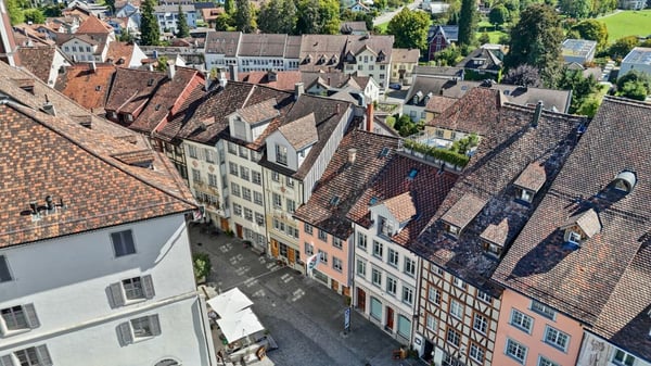 Mietkauf: Zeitlose Eleganz mit Weitblick - stilvolle Maisonette-Dachwohnung im Herzen von Wil SG 36
