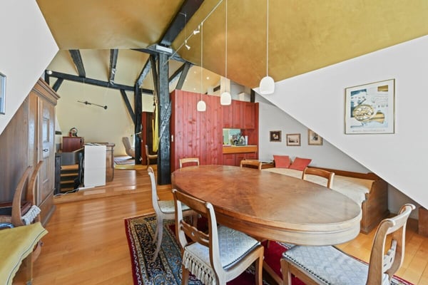 Mietkauf: Zeitlose Eleganz mit Weitblick - stilvolle Maisonette-Dachwohnung im Herzen von Wil SG 3