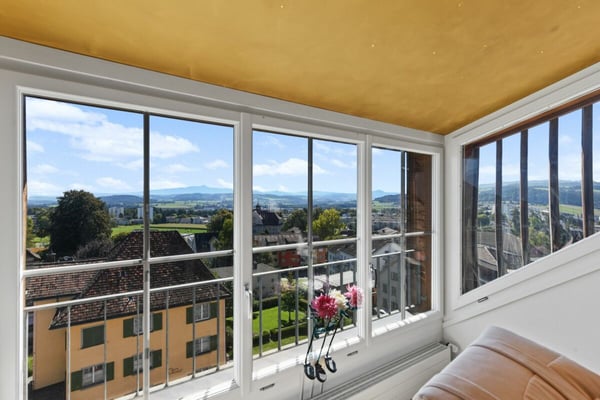 Mietkauf: Zeitlose Eleganz mit Weitblick - stilvolle Maisonette-Dachwohnung im Herzen von Wil SG