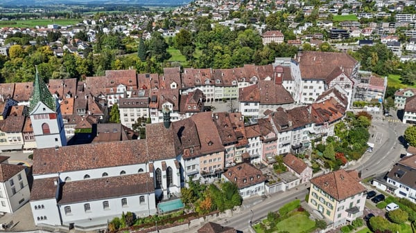 Mietkauf: Zeitlose Eleganz mit Weitblick - stilvolle Maisonette-Dachwohnung im Herzen von Wil SG 33