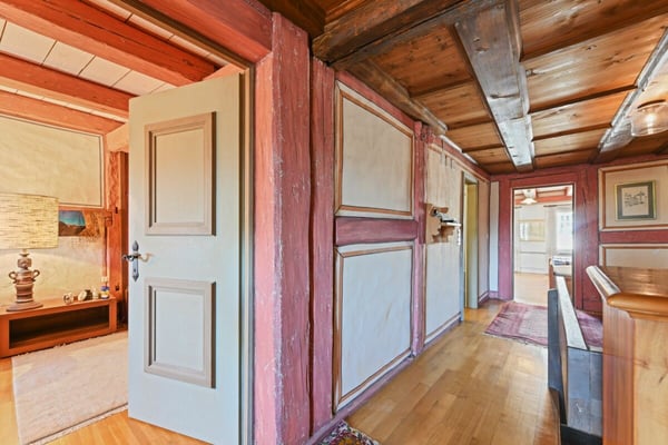 Mietkauf: Zeitlose Eleganz mit Weitblick - stilvolle Maisonette-Dachwohnung im Herzen von Wil SG 23