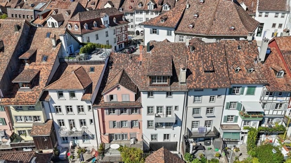 Mietkauf: Zeitlose Eleganz mit Weitblick - stilvolle Maisonette-Dachwohnung im Herzen von Wil SG 37