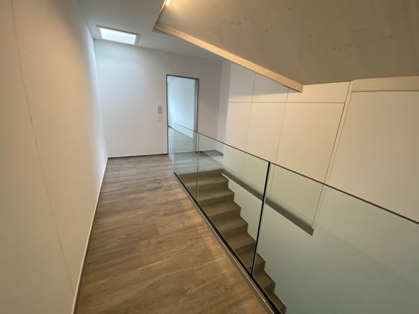 Moderne 5.5 Zimmer Maisonettewohnung an zentraler Lage 8