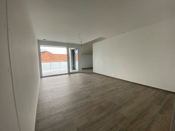 Moderne 5.5 Zimmer Maisonettewohnung an zentraler Lage 2