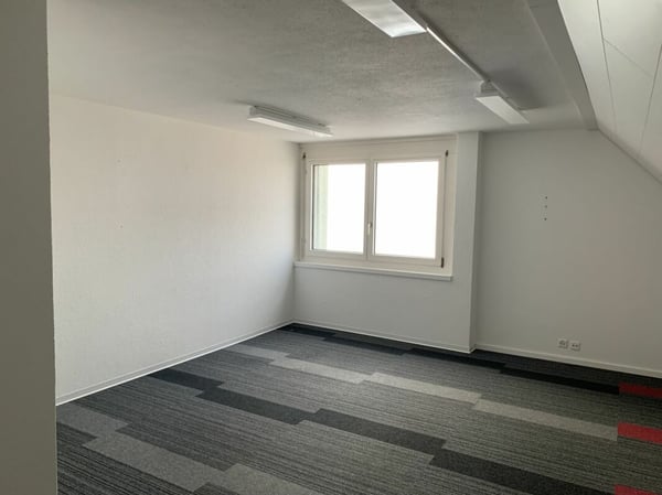 Surface commerciale à louer au centre de Saignelégier 2