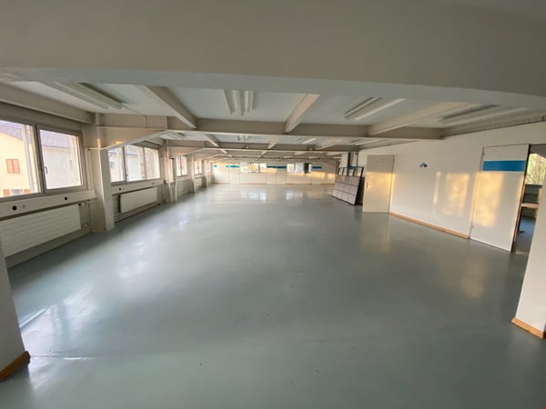 Local commercial / industriel à louer à Orvin  – de 20 à 380 m2 à louer 6