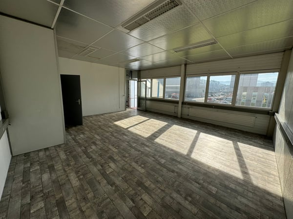 Espace à louer flexibles pour diverses activités professionnelles ou privé 11
