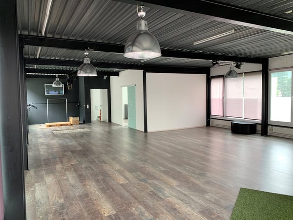 Espace d'environ 220m2 à louer pour toute activité 1