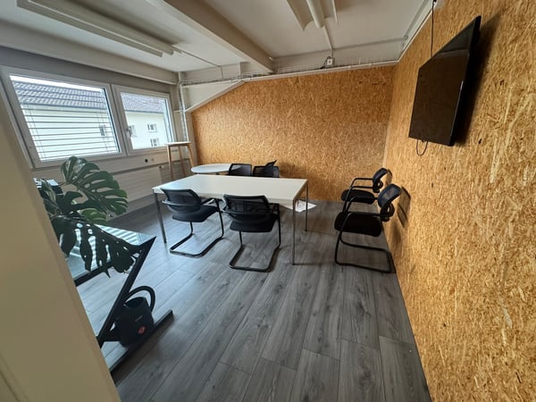 À louer à Orvin – petites surfaces pour atelier, bureau ou stockage 3
