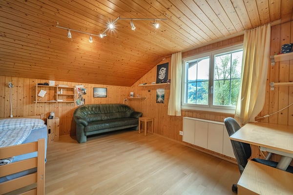 Wohnen im Grünen – charmantes Einfamilienhaus mit eigenem Waldstück in Ulisbach 28