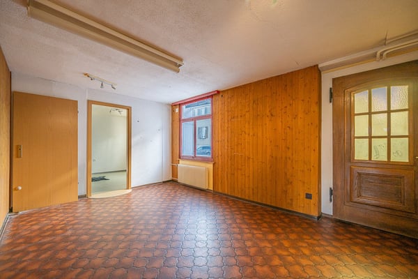 Zweifamilienhaus mit Potenzial 24