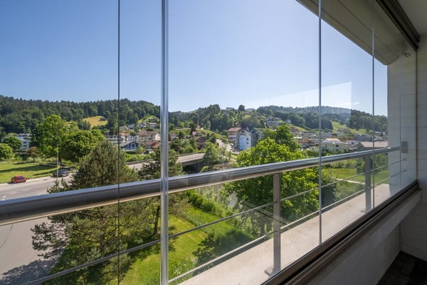 Geräumige 4.5-Zimmer-Wohnung mit Balkon und schöner Aussicht auf die Churfirsten 9