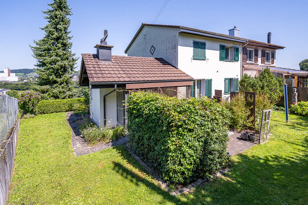Gemütliches Doppeleinfamilienhaus mit grünem Rückzugsort 4