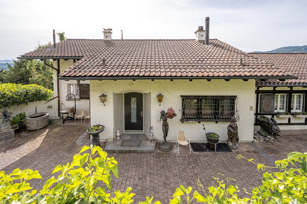 Zweifamilienhaus mit Weitblick auf den Säntis – 1'512 m² Grundstück mit Potenzial 8