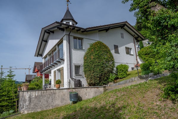 Zweifamilienhaus mit Weitblick auf den Säntis – 1'512 m² Grundstück mit Potenzial 2