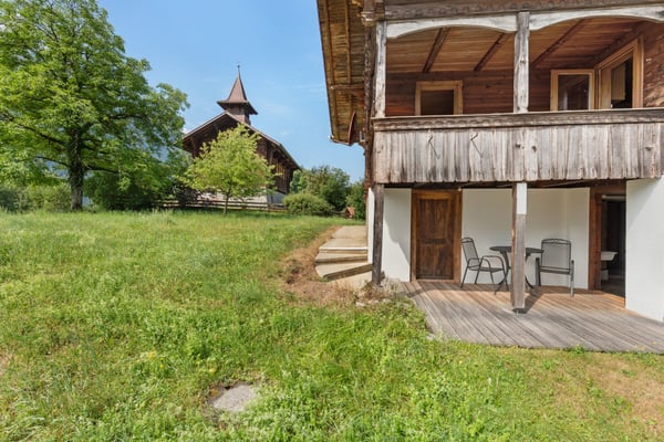 Bauernhaus / Ferienhaus mit separaten Doppelgaragen 11
