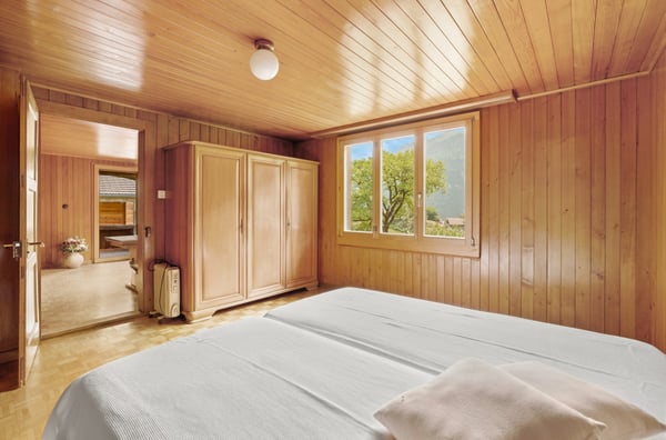 Bauernhaus / Ferienhaus mit separaten Doppelgaragen 32