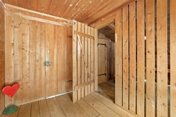 Bauernhaus / Ferienhaus mit separaten Doppelgaragen 14