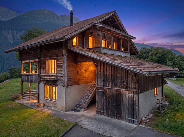 Bauernhaus / Ferienhaus mit separaten Doppelgaragen 8