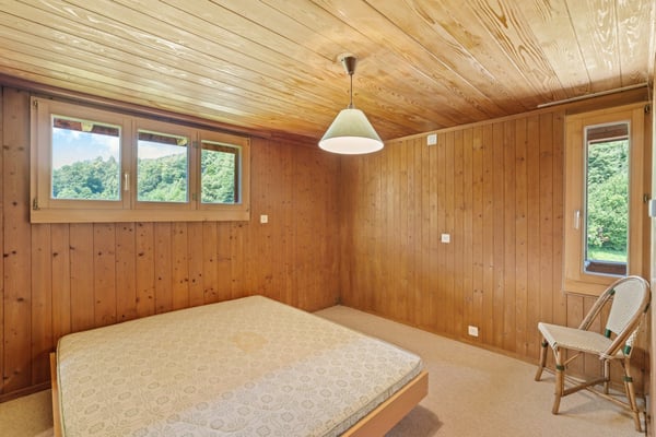 Bauernhaus / Ferienhaus mit separaten Doppelgaragen 45