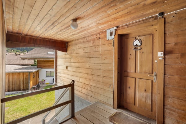 Bauernhaus / Ferienhaus mit separaten Doppelgaragen 13