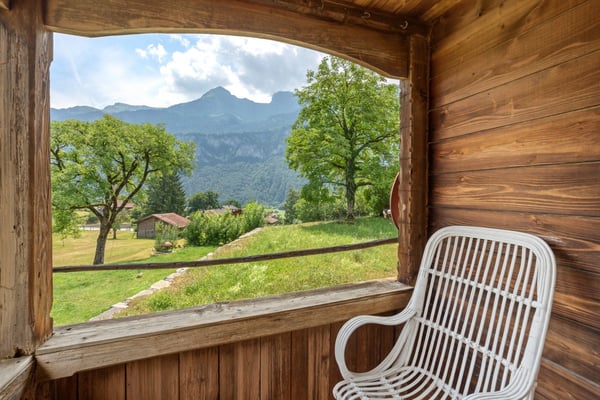 Bauernhaus / Ferienhaus mit separaten Doppelgaragen 23