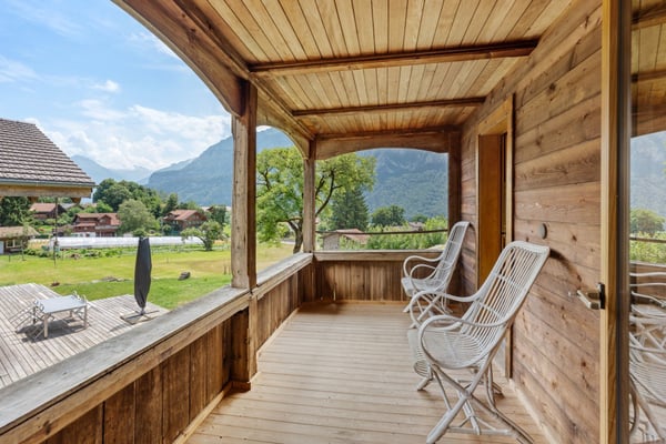 Bauernhaus / Ferienhaus mit separaten Doppelgaragen 22