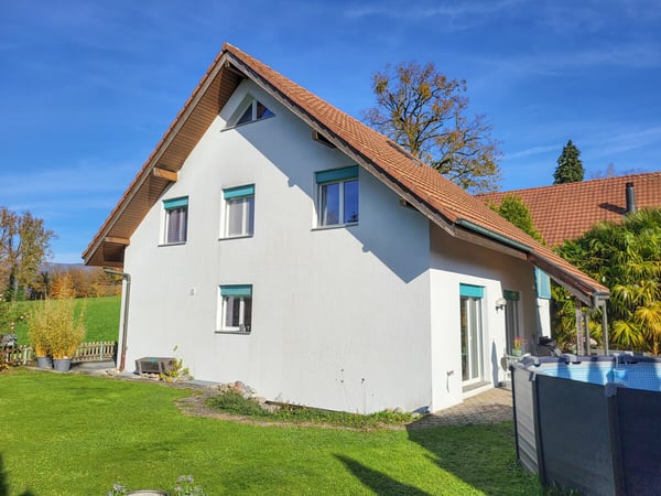 Exklusives Wohnerlebnis: modernes 7.5-Zimmer-Haus an bester Lage 1