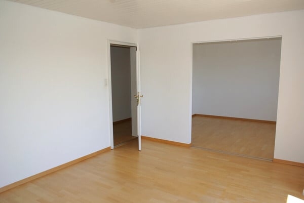 4.5 Zimmer Doppeleinfamilienhaus an sonniger Lage 12