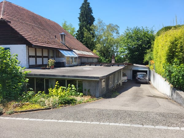Grosses 2-Familienhaus mit mechanischer Werkstatt 4