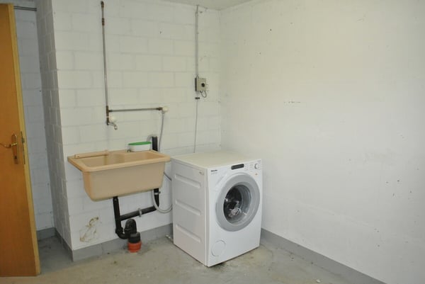 Helle 3.5 Zimmer Dachwohnung mit Galerie 12