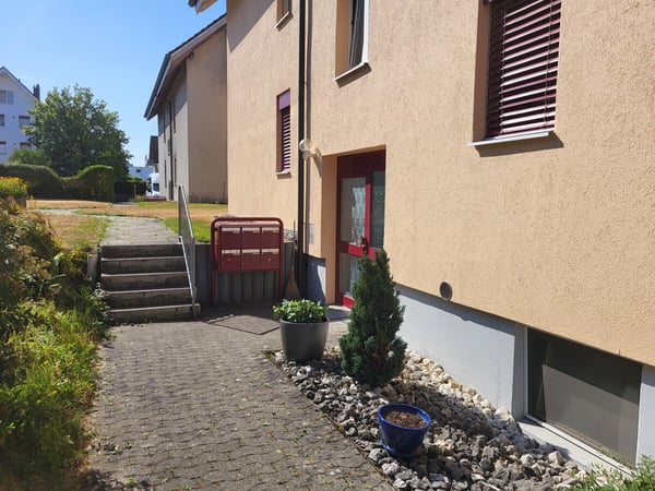 Helle 3.5 Zimmer Dachwohnung mit Galerie 2