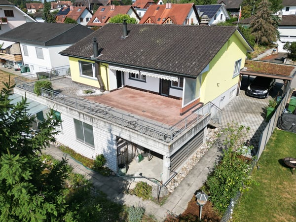 Tolles Einfamilienhaus mit Einliegerwohnung und sonniger Terrasse 2