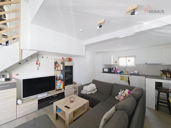 À louer à Courgenay ? Appartement rénové avec cachet 5