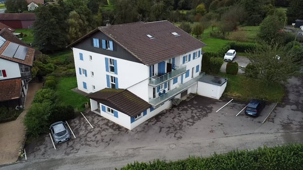 Immeuble durable! Situation idéale avec grande parcelle et rendement élevé 2