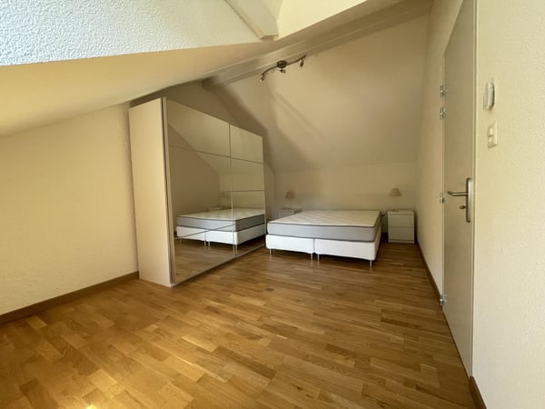 Proche de Bâle immeuble de rendement entièrement rénové de 6 appartements 7 places de parking pas de vacants. 9