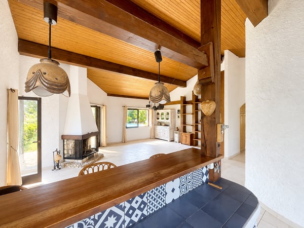 Villa individuelle avec piscine sur magnifique parcelle arborisée 9