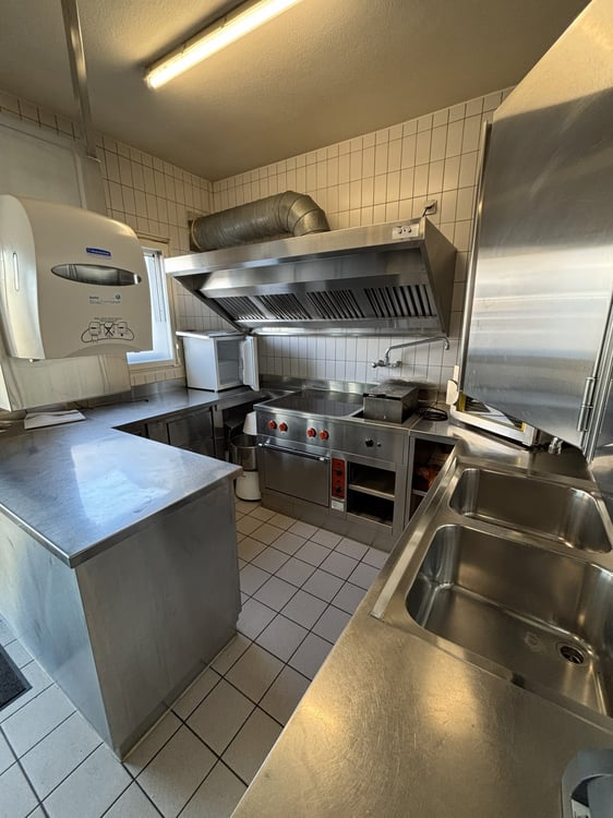 Restaurant an bester Lage in Wünnewil 6