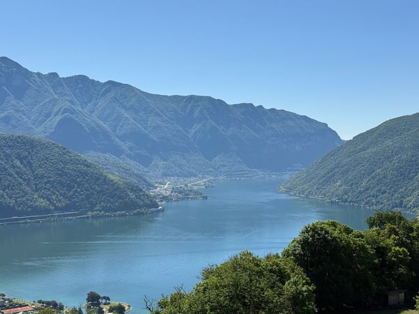 RESIDENZA SECONDARIA O PRIMARIA-MAGNIFICA VISTA LAGO 1