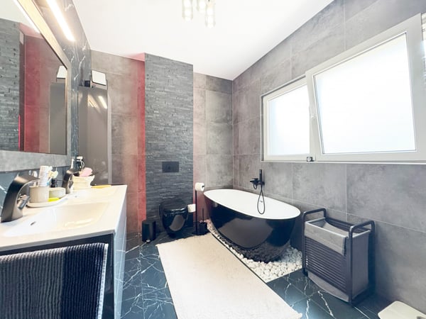VILLA MITOYENNE D'EXCEPTION AU COEUR DE BEX 7